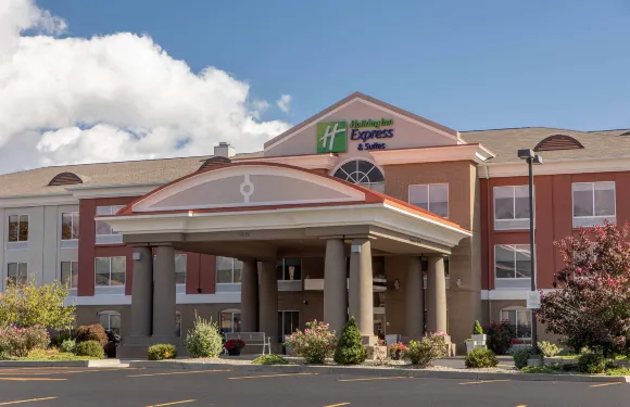 賓漢頓大學-韋斯塔爾智選假日套房酒店