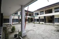 RedDoorz Plus Near Kualanamu Airport - Business
