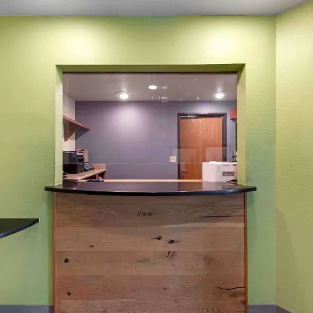 Extended Stay America Select Suites - Montgomery Отели рядом с достопримечательностью «Университет Фолкнер»
