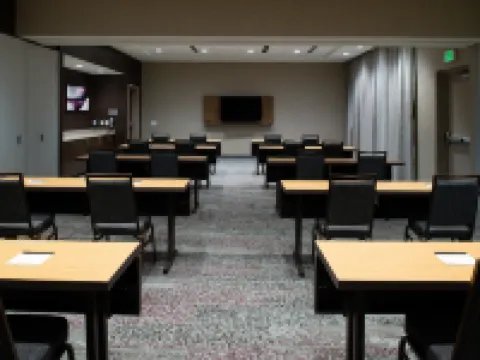 コートヤード・バイ・マリオット シャロット スティール クリーク スティール・クリークのホテル