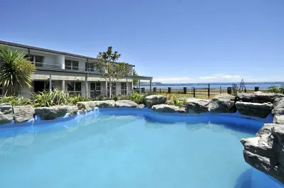 Wai Ora Lakeside Spa Resort Hotel a Holdens Bay