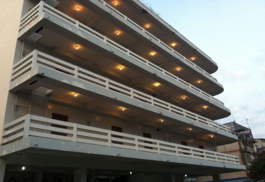 Sakol Hotel - Housity
