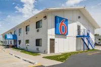 Motel 6 Duluth, MN - Pet friendly