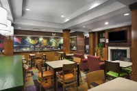 Fairfield Inn & Suites Elizabeth City - breakfast