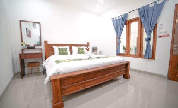 Spacious Family-Friendly Villa with Swimming Pool