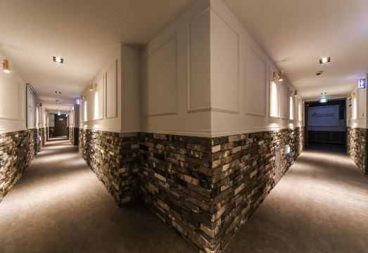 숙소 로비 및 공용공간