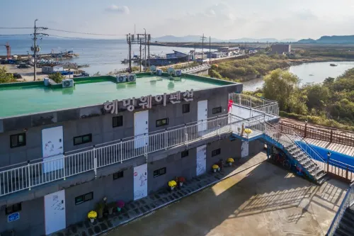 Ganghwa Hemingway Spa Pension