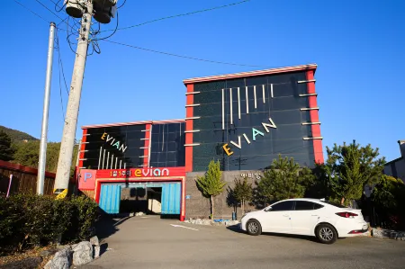 Miryang Evian Car Self Check-in Motel Отели в г. Мирян