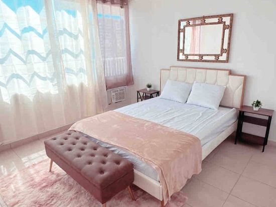Ocean View 3Br with Pool,Parking and Walk to Beach