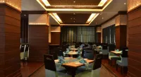 Hotel Royal Cliff Hotels in Kanpur