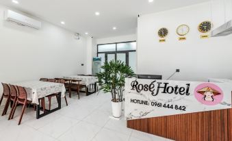 222 ROSE Hotel