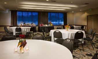 Red Lion Inn & Suites Olympia, Governor Hotel