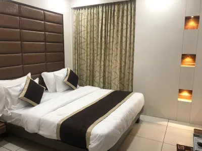 Hotel Circle Inn Hotels in der Nähe von SATYAMEV GROUP