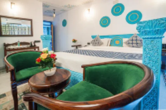 โรงแรมวิวทะเลสาบ - บนทะเลสาบพิชโลล่า