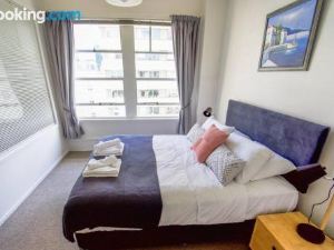 Central Auckland 1-Bedroom Apartment