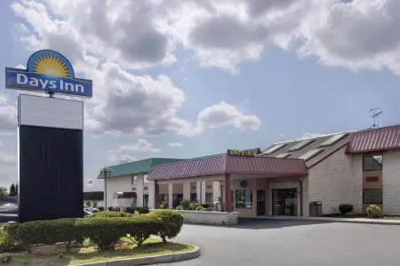 Days Inn by Wyndham Hillsborough Отели в г. Бранчберг