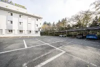 Gyeongju Zara Motel - ที่มีที่จอดรถ