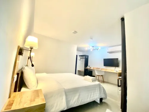 Lim Apartment ลิ้มอพาร์ทเมนท์ Hotels in Amphoe Bang Pa-in