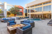 Best Western Plus El Paso Airport Hotel  Conference Center - Pools