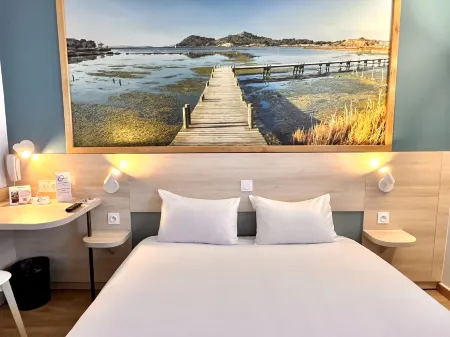 The Originals City, Hôtel le Puech, Narbonne Отели в г. Баж