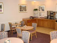 AmericInn by Wyndham Minot - breakfast