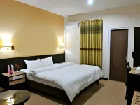 Center Park Resort Hotels near Chitwan Jungle Safari