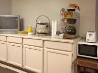 Super 8 by Wyndham Normal Bloomington - breakfast