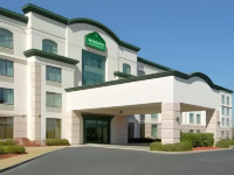 Best Western Plus Birmingham Inn  Suites Hotel a 