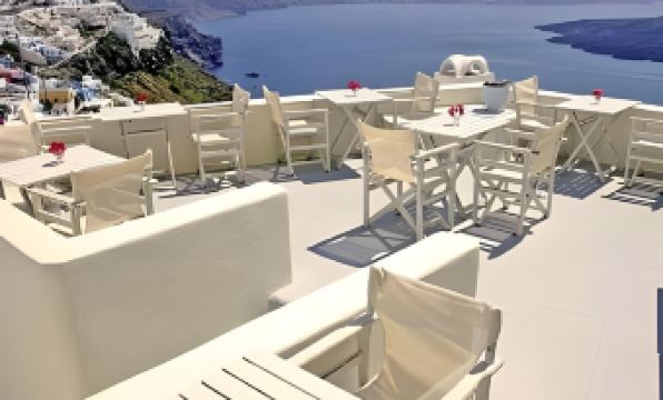 Blue Dolphins Apartments