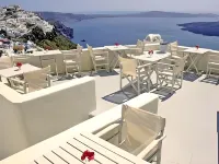 Blue Dolphins Apartments