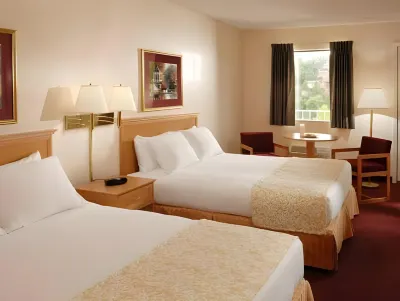 Whispering Hills Inn