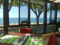 Driftwood Inn Hotels in Gibsons