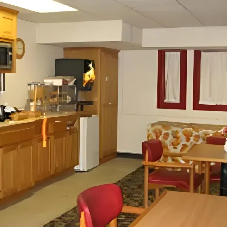 Regency Inn & Suites Faribault