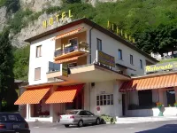 Hotel Morgana Các khách sạn gần Chiasso Station