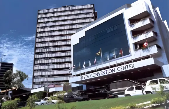 嘉年華巴西亞酒店