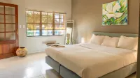 Talk of The Town Hotel dekat Quill National Park