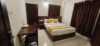 Blueway Residency Downtown Hotel Hotel dekat Japanese koi kuttys aqua