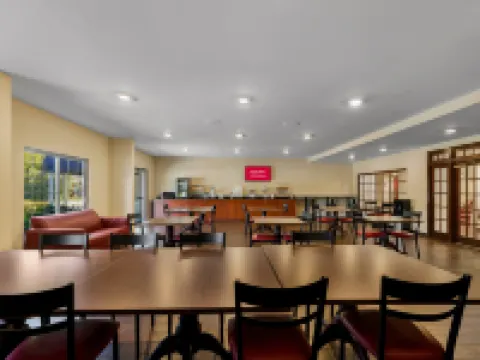 Red Roof Inn & Suites Albany, GA Hotels in Dougherty County