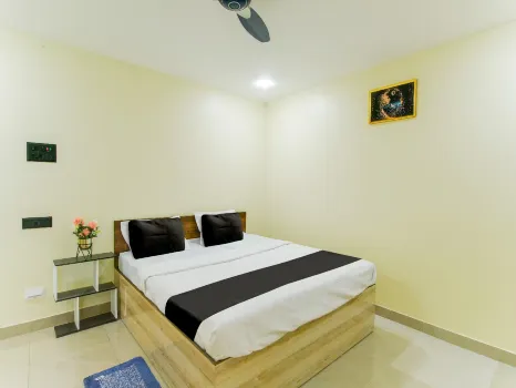 Hotel Paradise Hotels near Basistha Ashram Temple