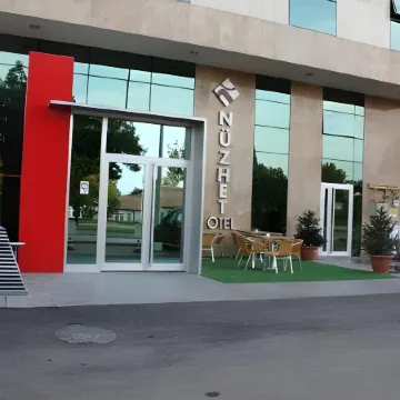 Nuzhet Hotel