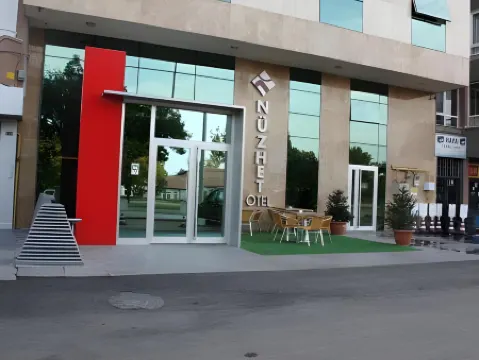 Nuzhet Hotel