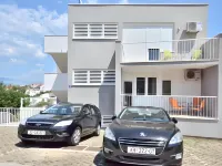 Bretia Apartments