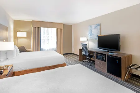 Best Western Posada Royale Hotel & Suites Отели рядом с достопримечательностью «Парк Секвойя»