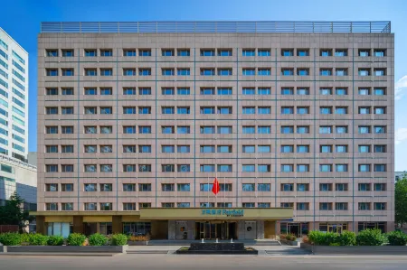 Fairfield by Marriott Olympic Sports center Beijing Отели рядом с достопримечательностью «Beijing Information Science & Technology University Qinghe Xiaoying Campus (Southern District)»