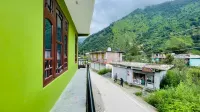 JIYAHA WATERFALL AND SNOW VIEW Homestay