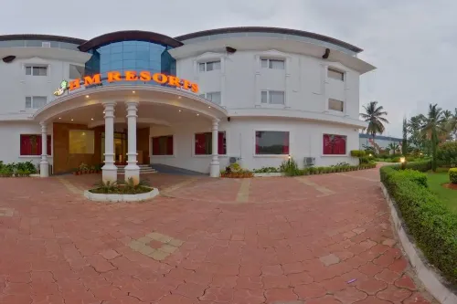 HM Resort Hotels in Mandya