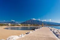 Apartment Hispanidad with Pool - Happy Rentals