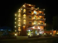 Emerald BB Battambang Hotel Hotels near Phsar Tmey