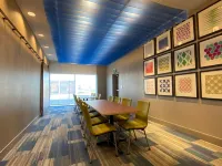 Holiday Inn Express & Suites AURORA by IHG Hotels in Aurora