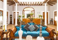 Dos Patios Querétaro Curamoria Collection